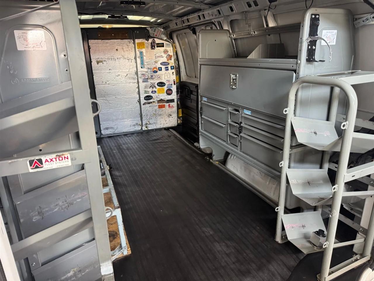 Chevrolet Express Cargo Van RWD 2500 135" 2021