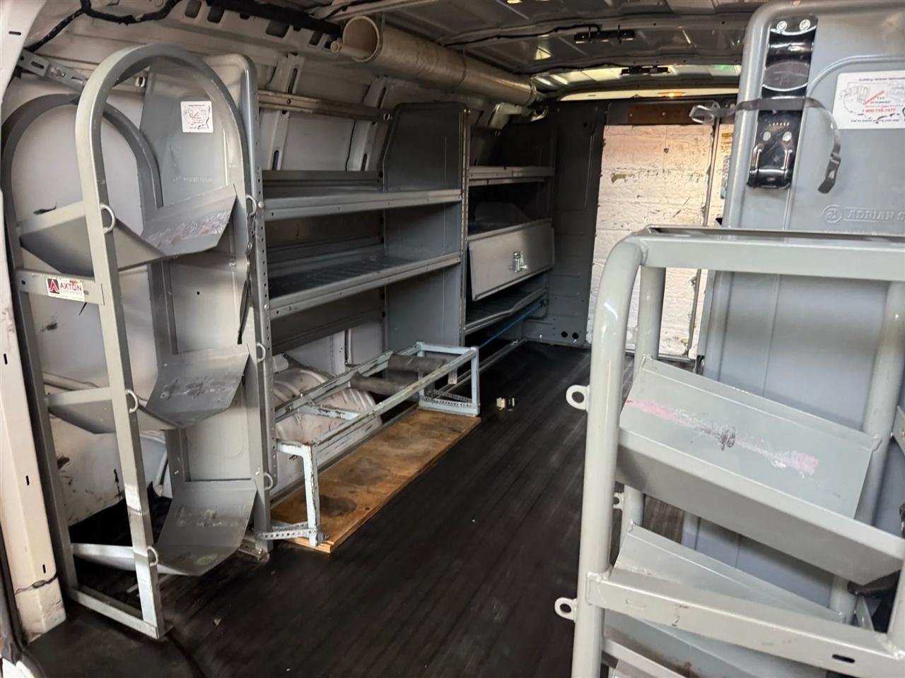 Chevrolet Express Cargo Van RWD 2500 135" 2021