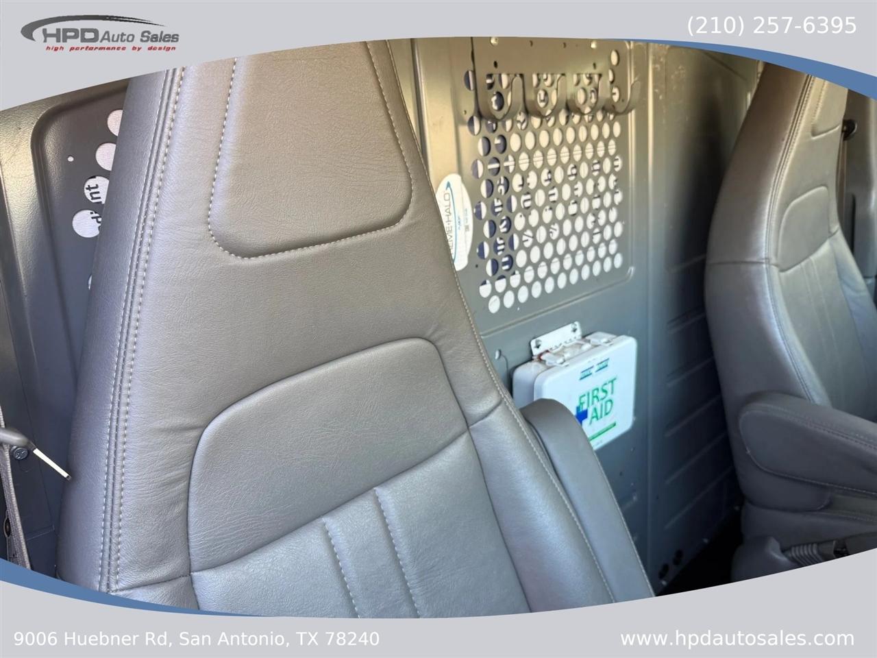 Chevrolet Express Cargo Van RWD 2500 135" 2021