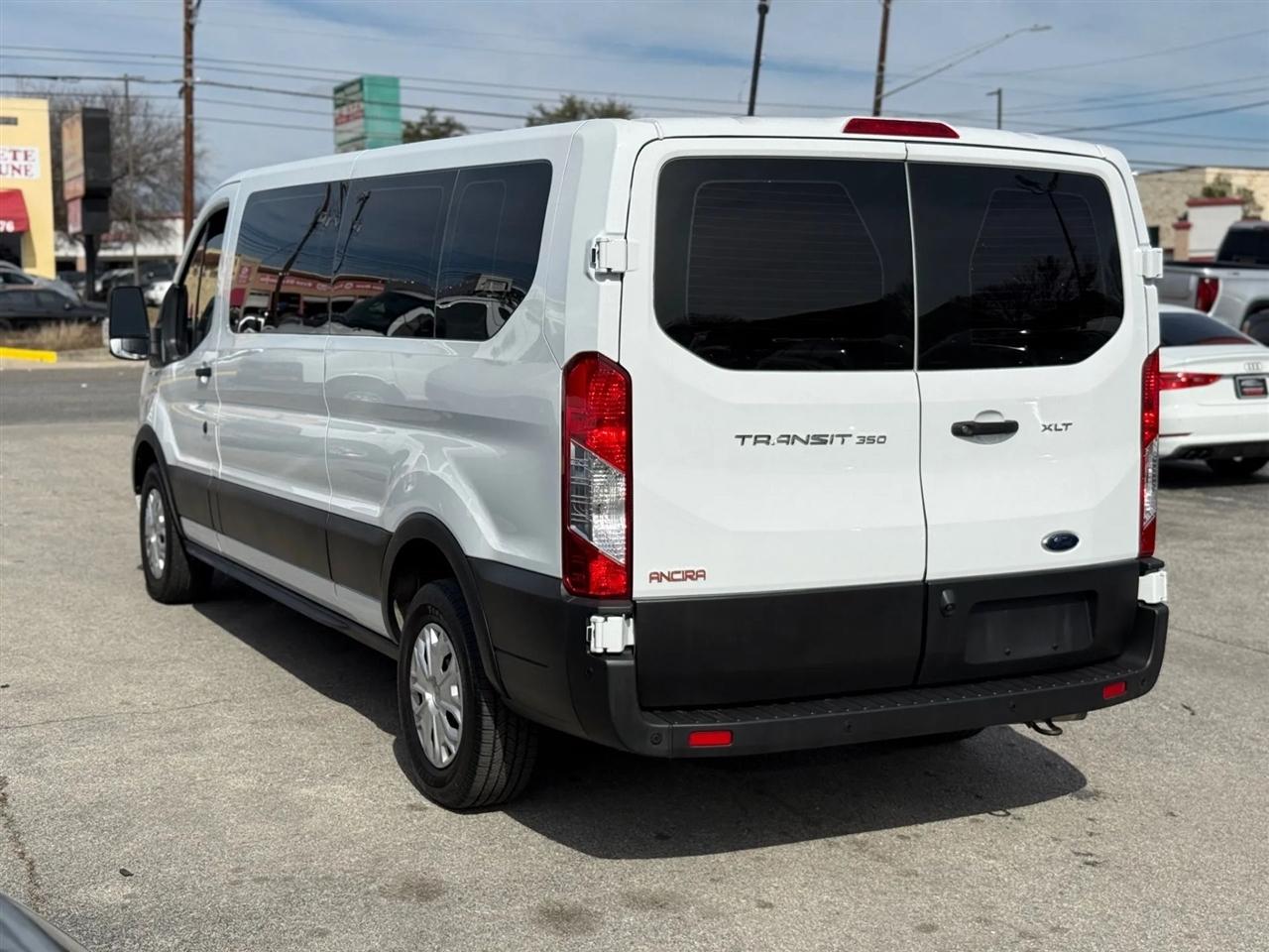 Ford Transit Passenger Wagon T-350 148" Low Roof XLT RWD 2021