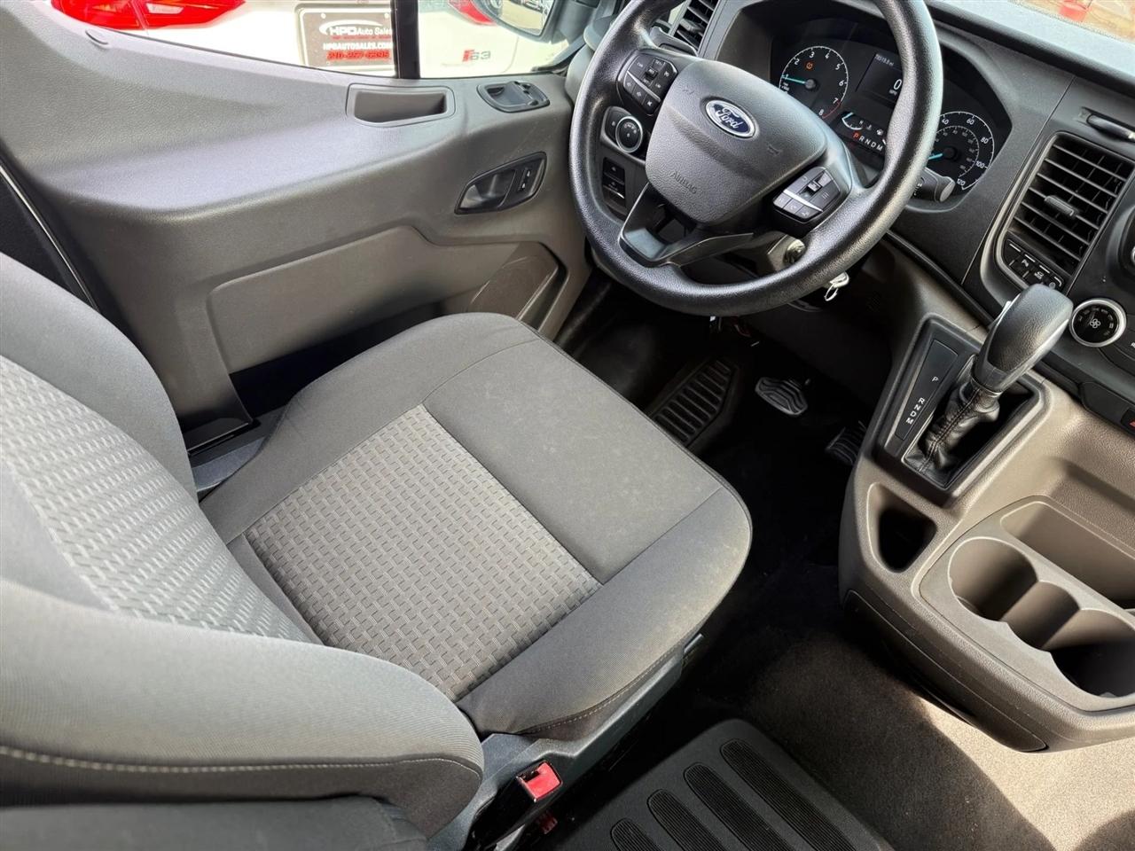 Ford Transit Passenger Wagon T-350 148" Low Roof XLT RWD 2021