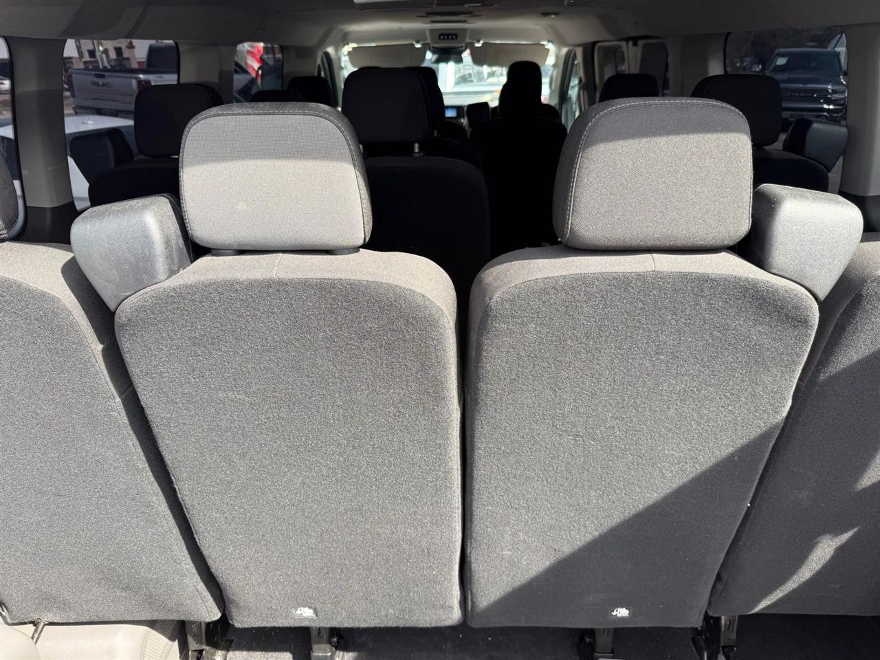 Ford Transit Passenger Wagon T-350 148" Low Roof XLT RWD 2021