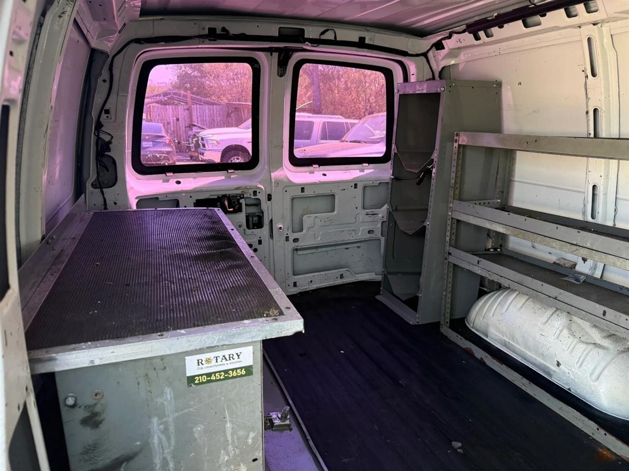 Chevrolet Express Cargo Van RWD 1500 135" 2012