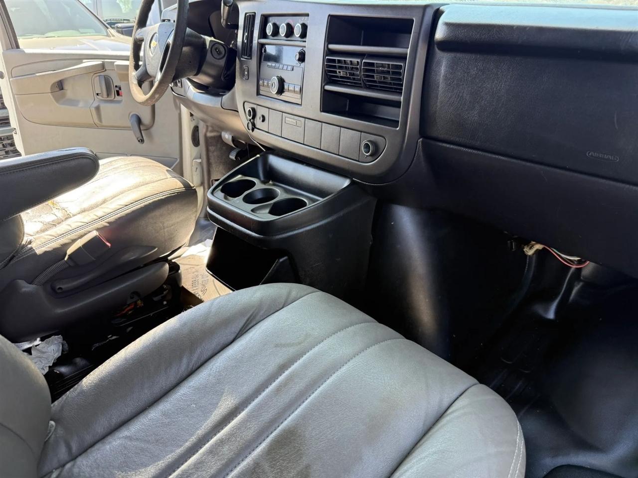 Chevrolet Express Cargo Van RWD 1500 135" 2012