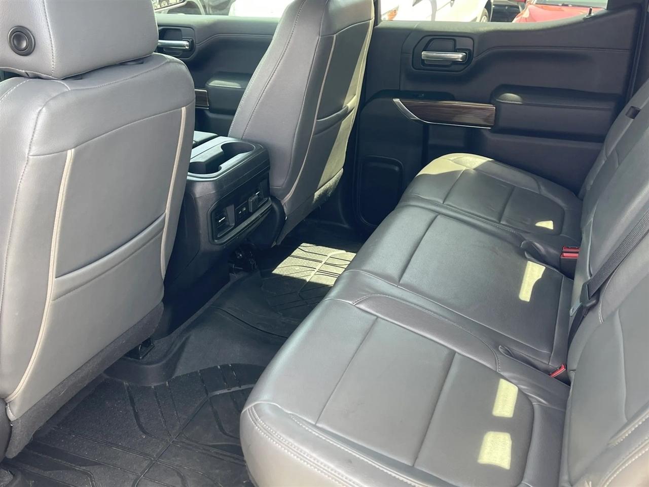 Chevrolet Silverado 1500 4WD Crew Cab 147" RST 2019