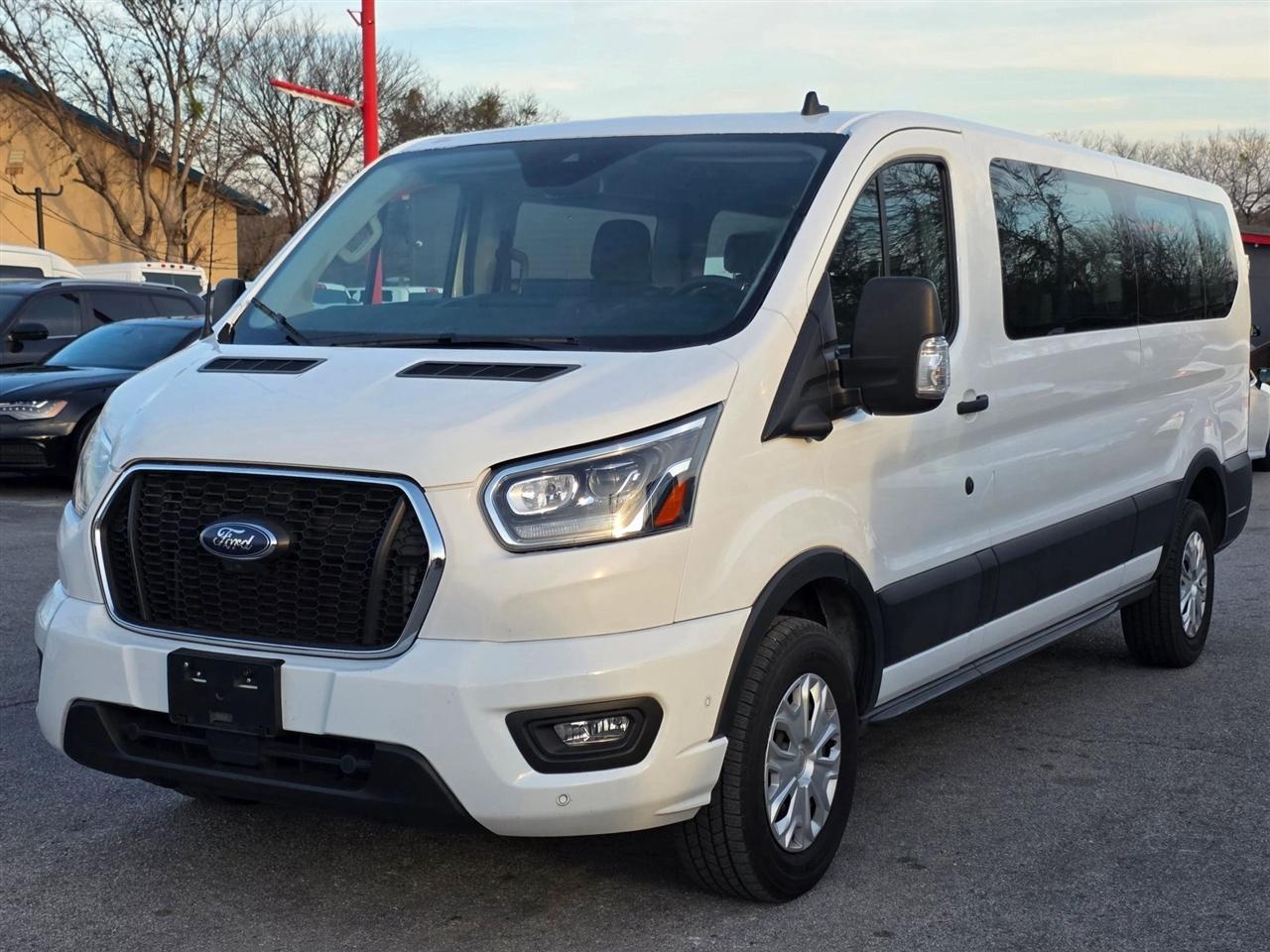 Ford Transit Passenger Wagon T-350 148" Low Roof XLT RWD 2023