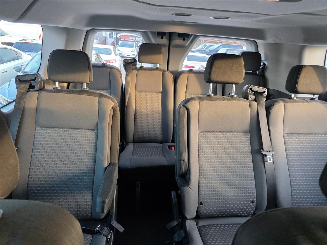 Ford Transit Passenger Wagon T-350 148" Low Roof XLT RWD 2023