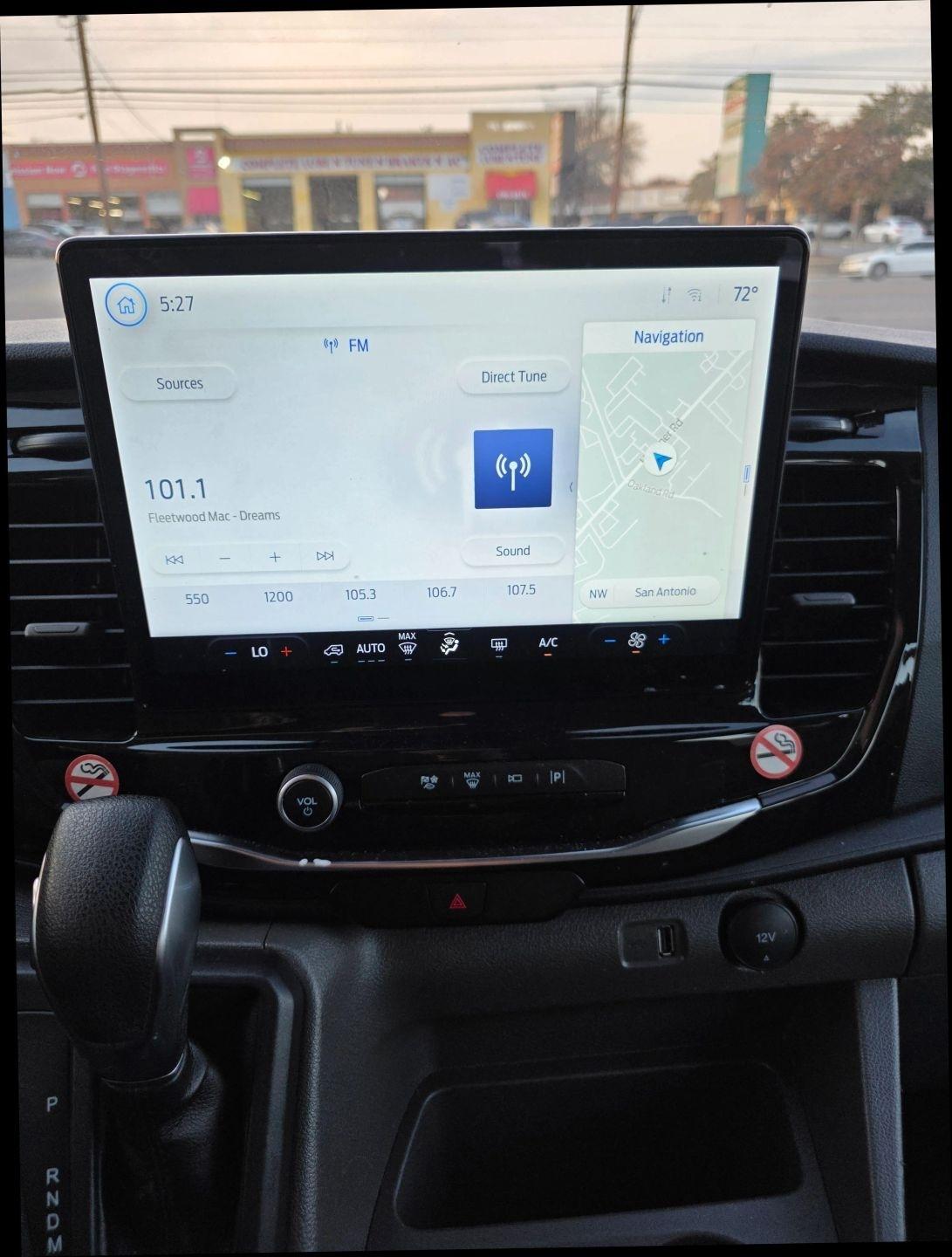 Ford Transit Passenger Wagon T-350 148" Low Roof XLT RWD 2023