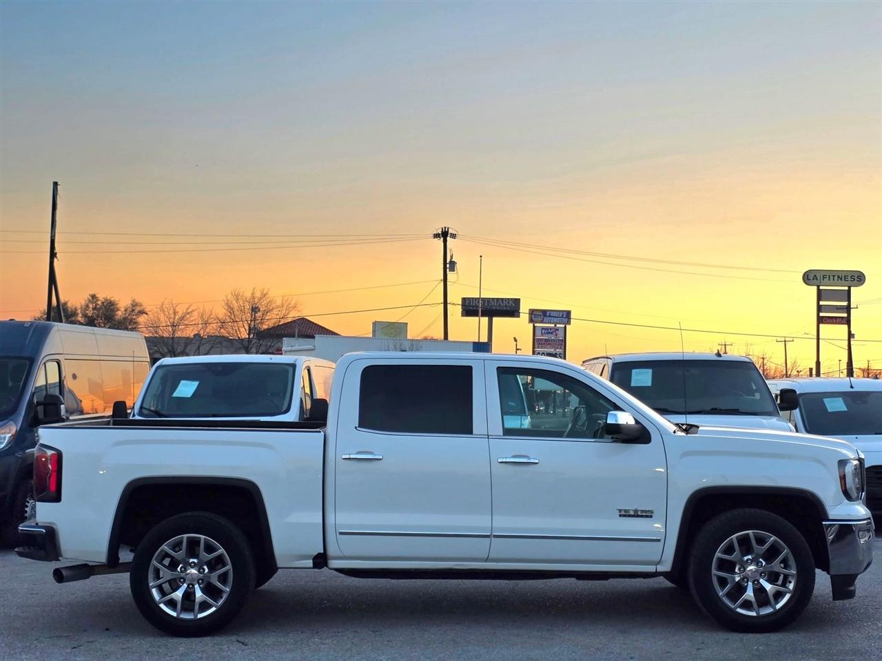 GMC Sierra 1500 2WD Crew Cab 143.5" SLT 2018