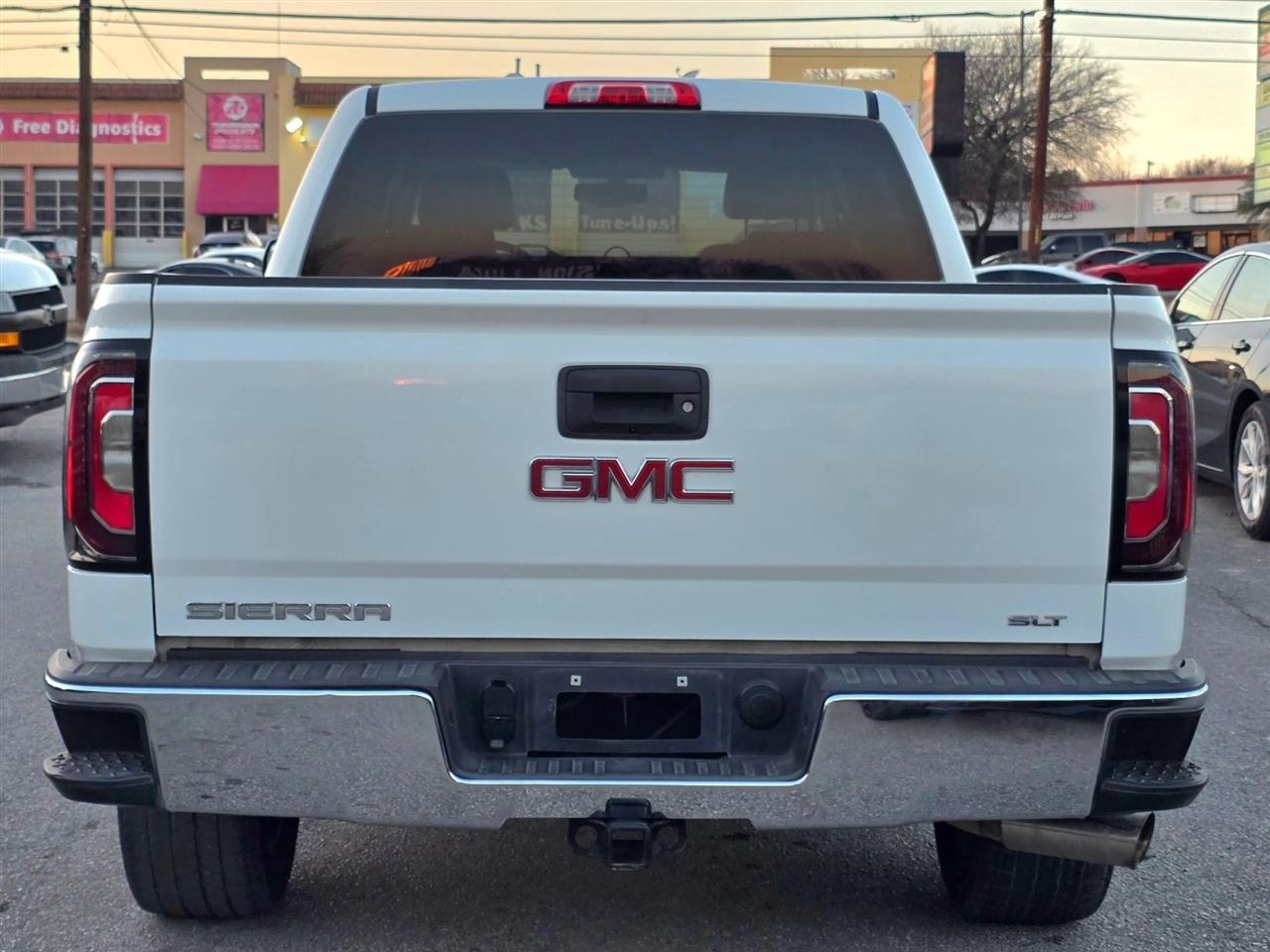 GMC Sierra 1500 2WD Crew Cab 143.5" SLT 2018