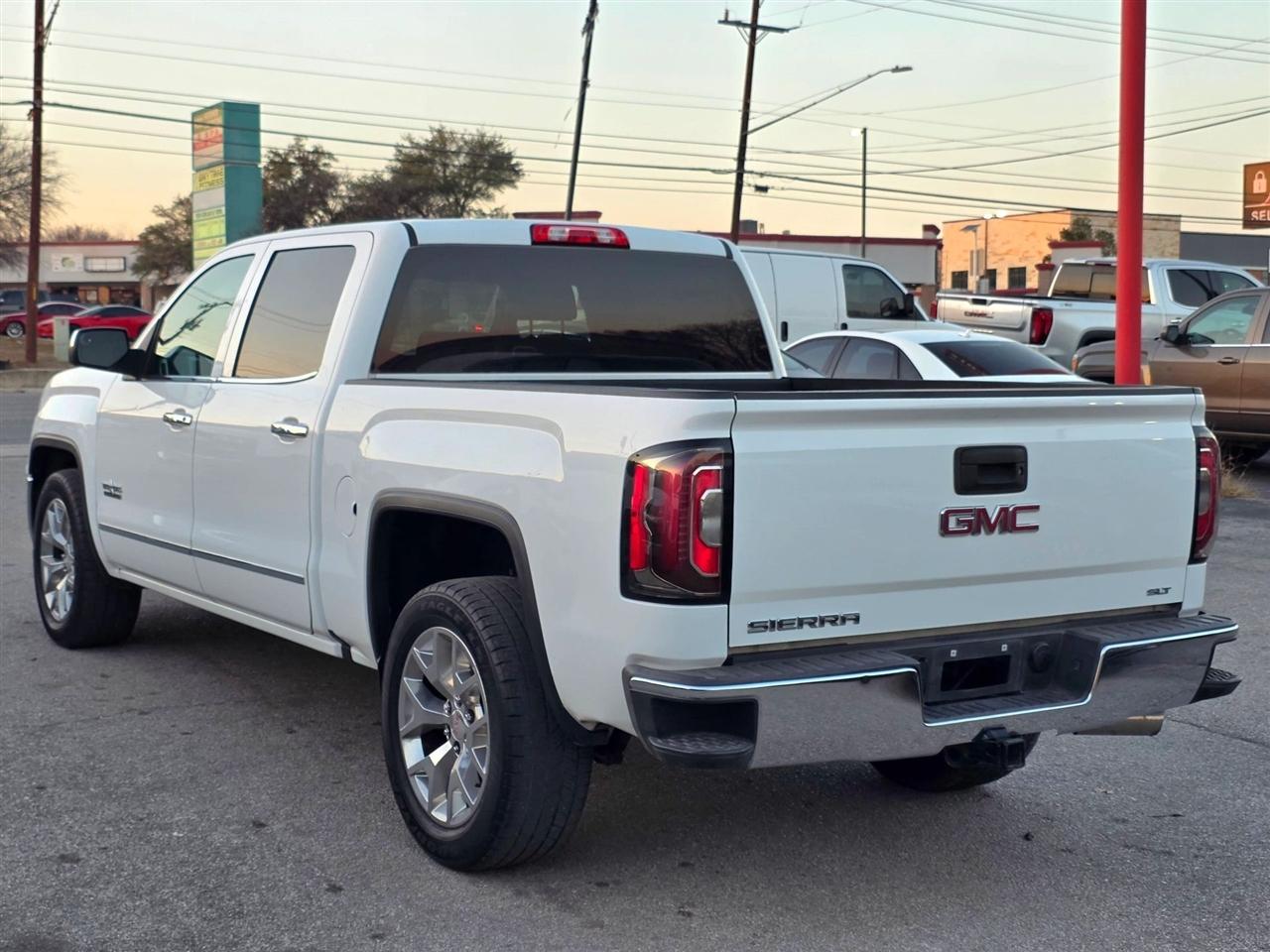 GMC Sierra 1500 2WD Crew Cab 143.5" SLT 2018