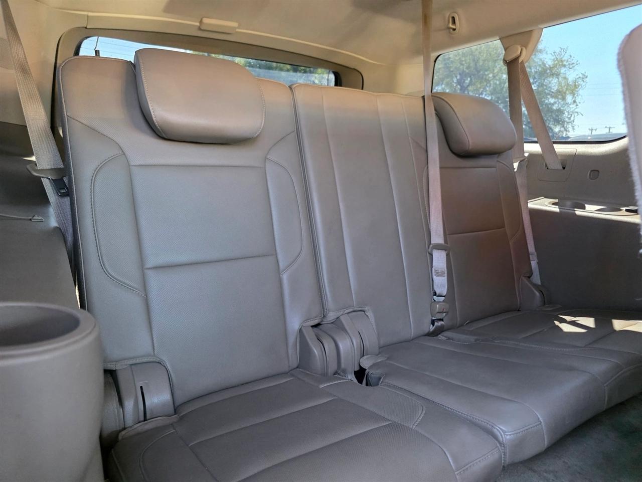 Chevrolet Suburban 2WD 4dr LTZ 2015