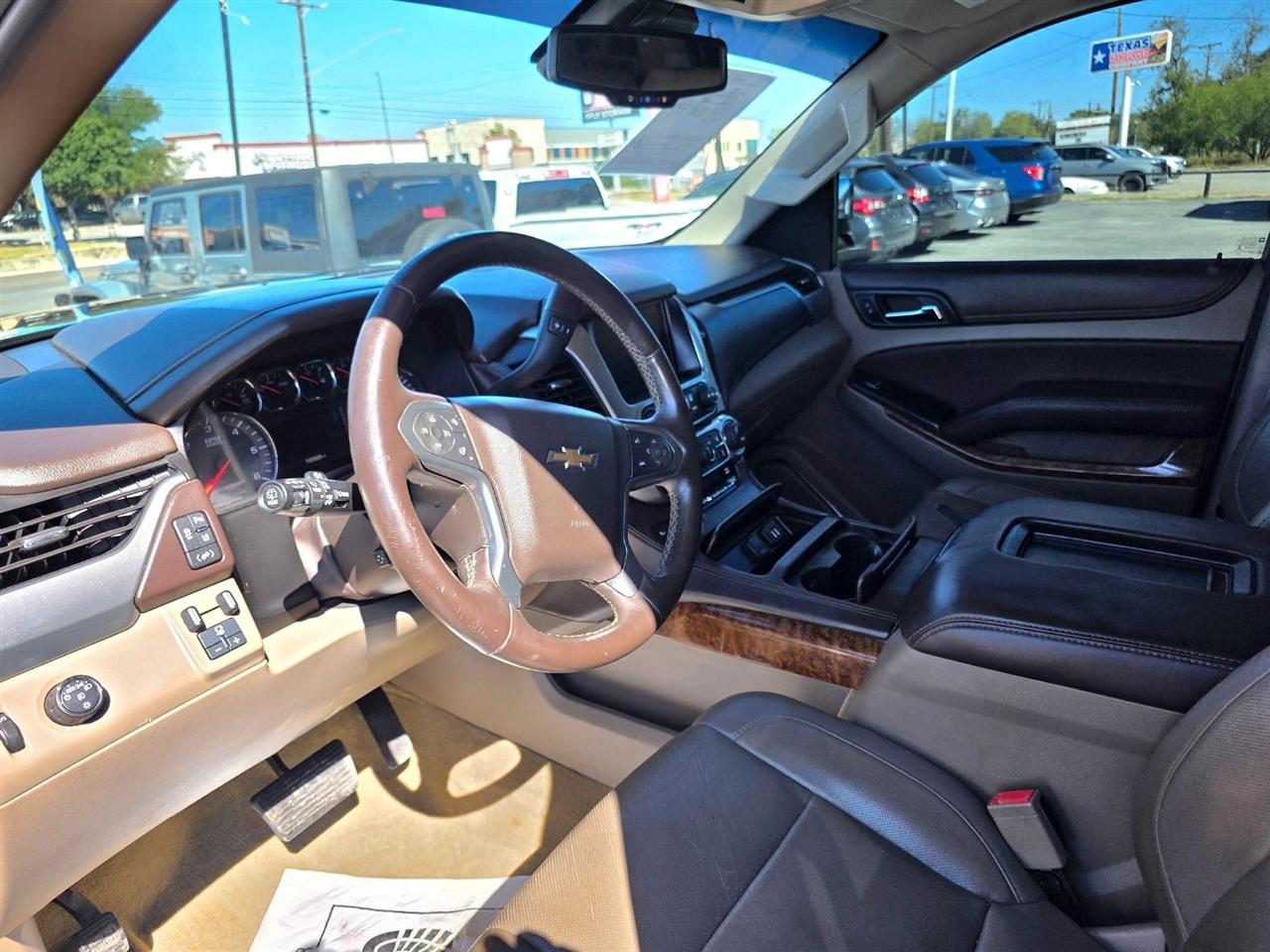 Chevrolet Suburban 2WD 4dr LTZ 2015