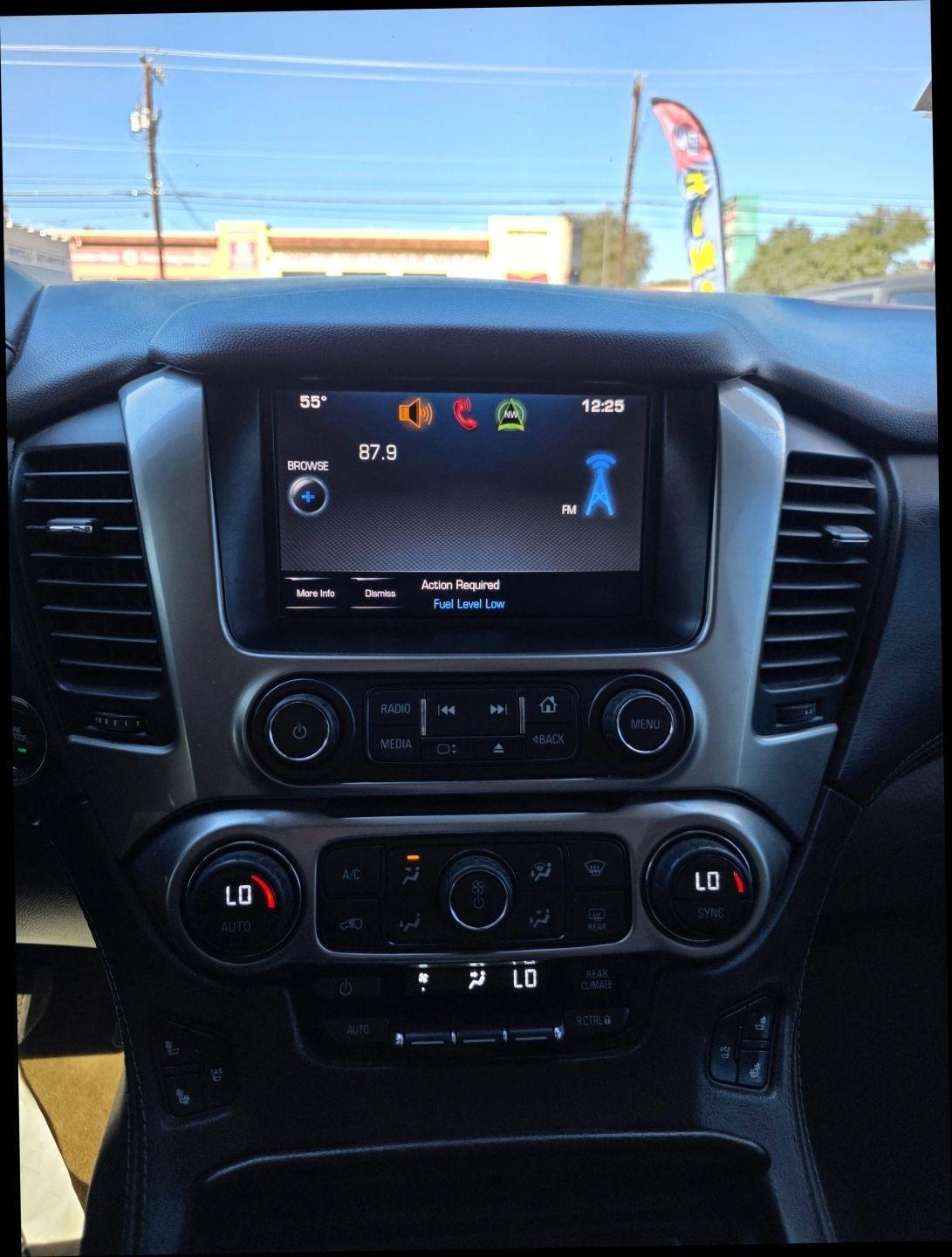 Chevrolet Suburban 2WD 4dr LTZ 2015