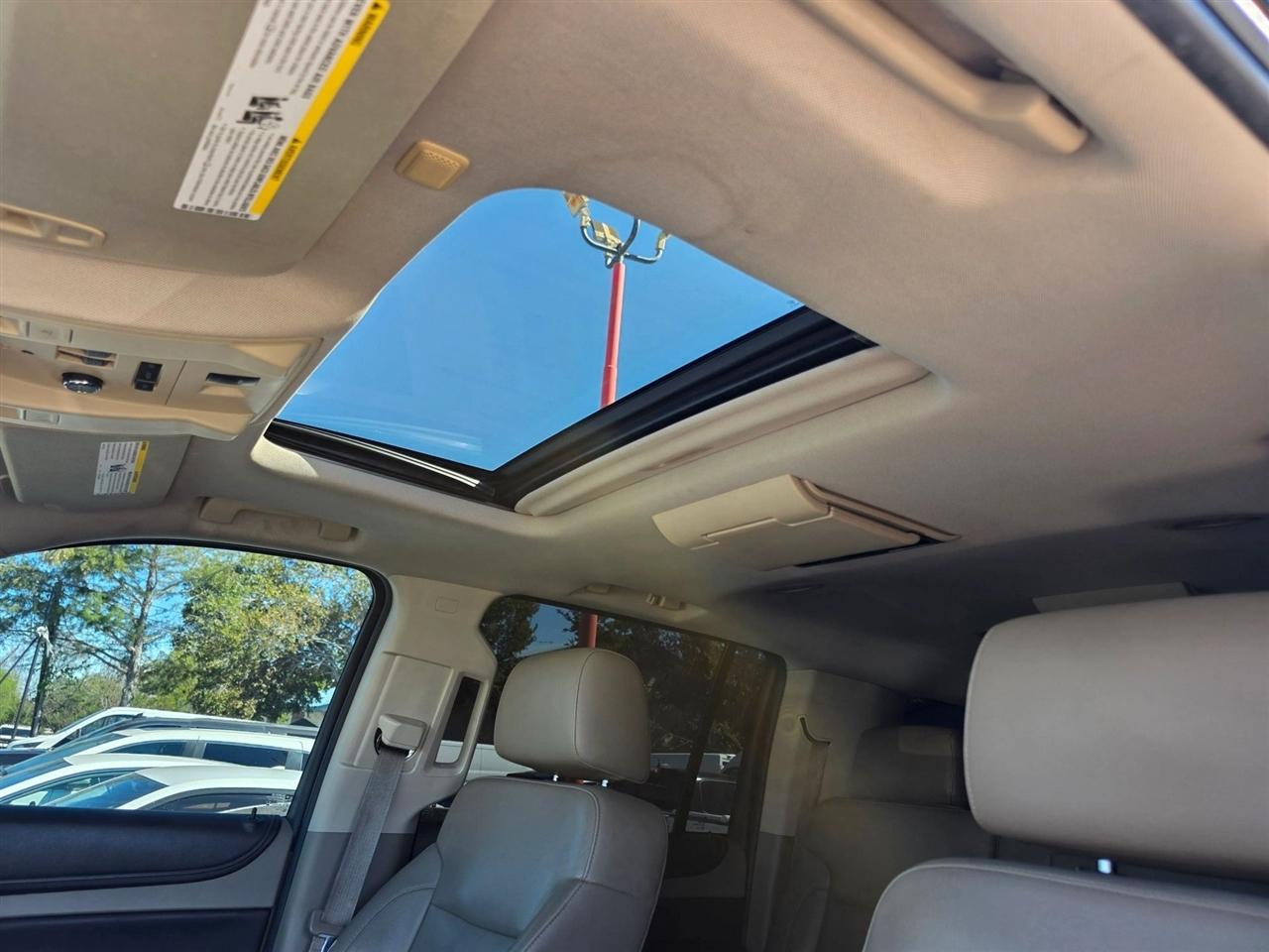 Chevrolet Suburban 2WD 4dr LTZ 2015