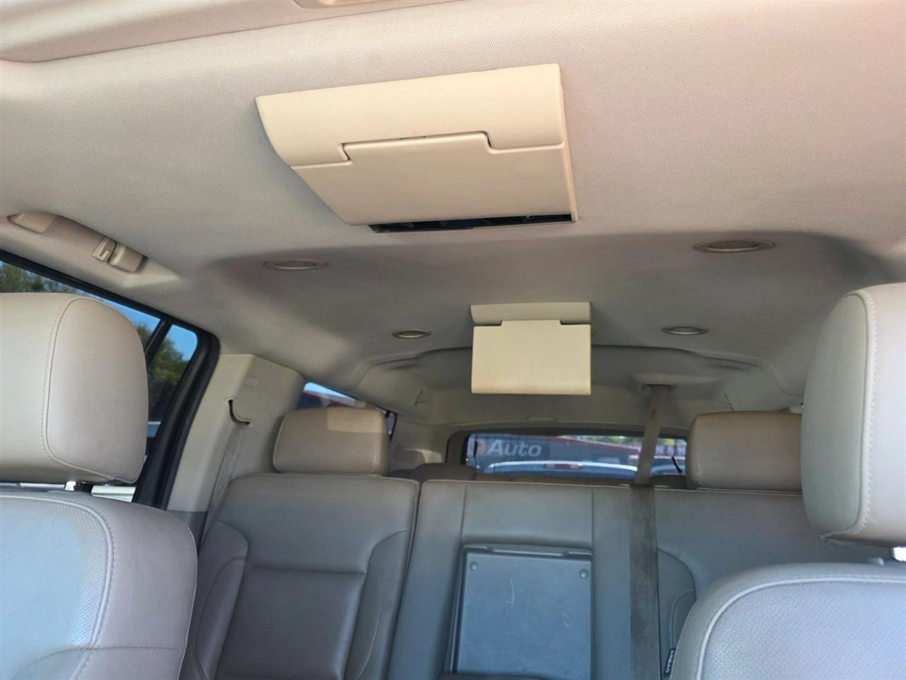 Chevrolet Suburban 2WD 4dr LTZ 2015