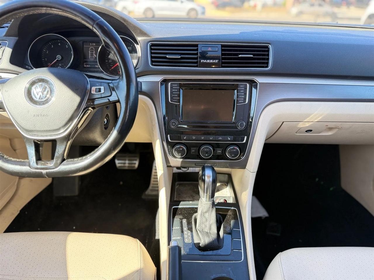 Volkswagen Passat 2.0T S Auto 2018