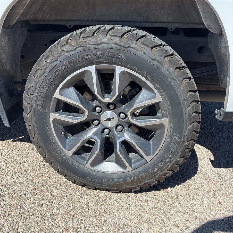 Chevrolet Silverado 1500 4WD Crew Cab 147" RST 2020