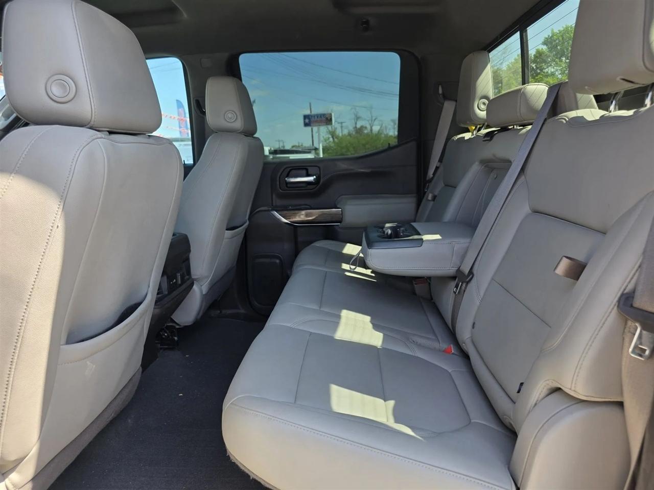 Chevrolet Silverado 1500 4WD Crew Cab 147" RST 2020