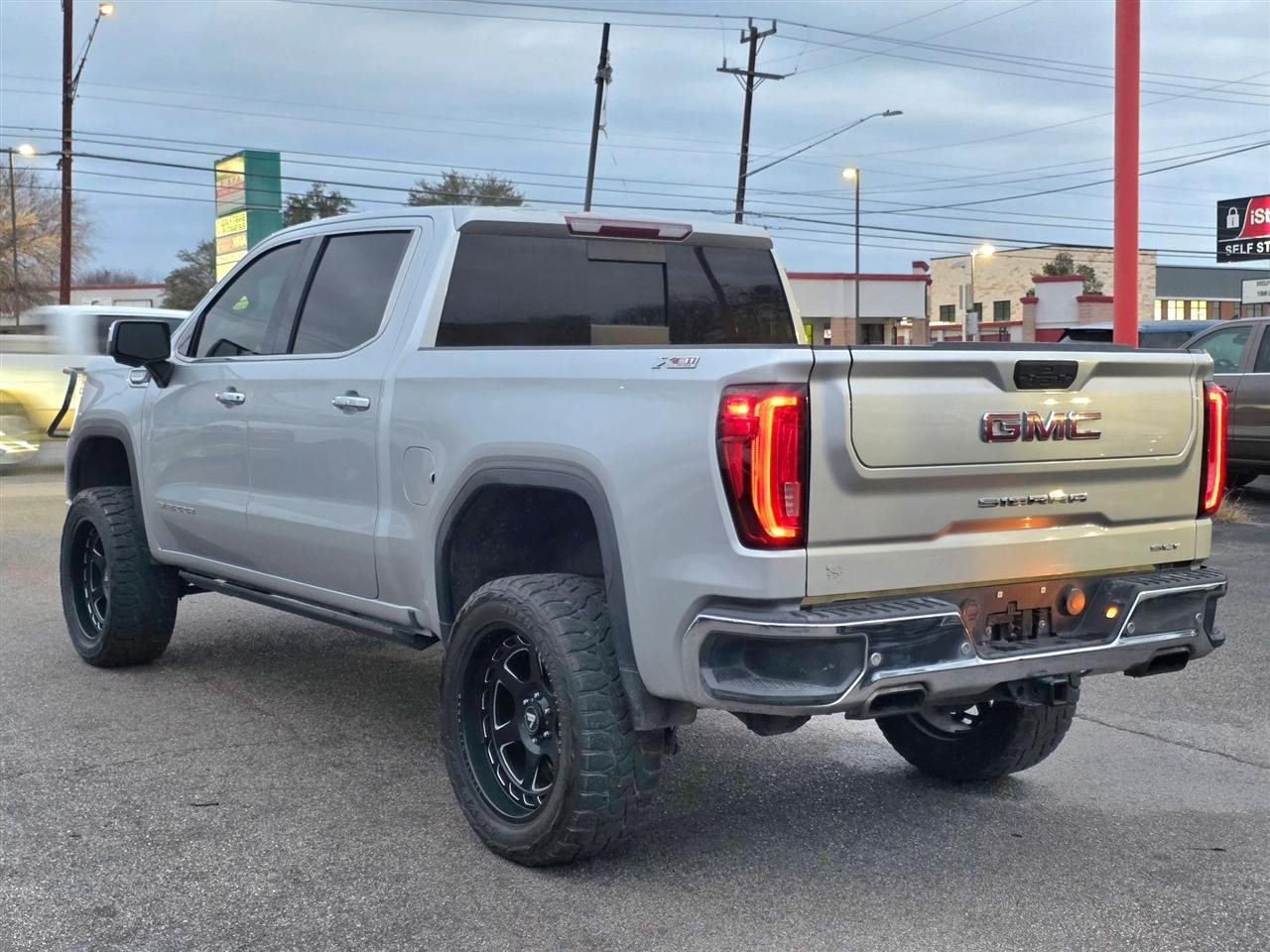GMC Sierra 1500 4WD Crew Cab 147" SLT 2019