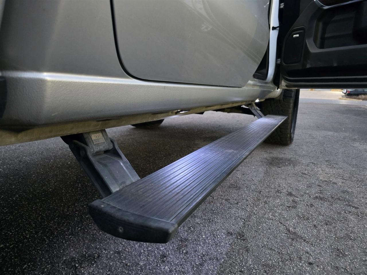 GMC Sierra 1500 4WD Crew Cab 147" SLT 2019