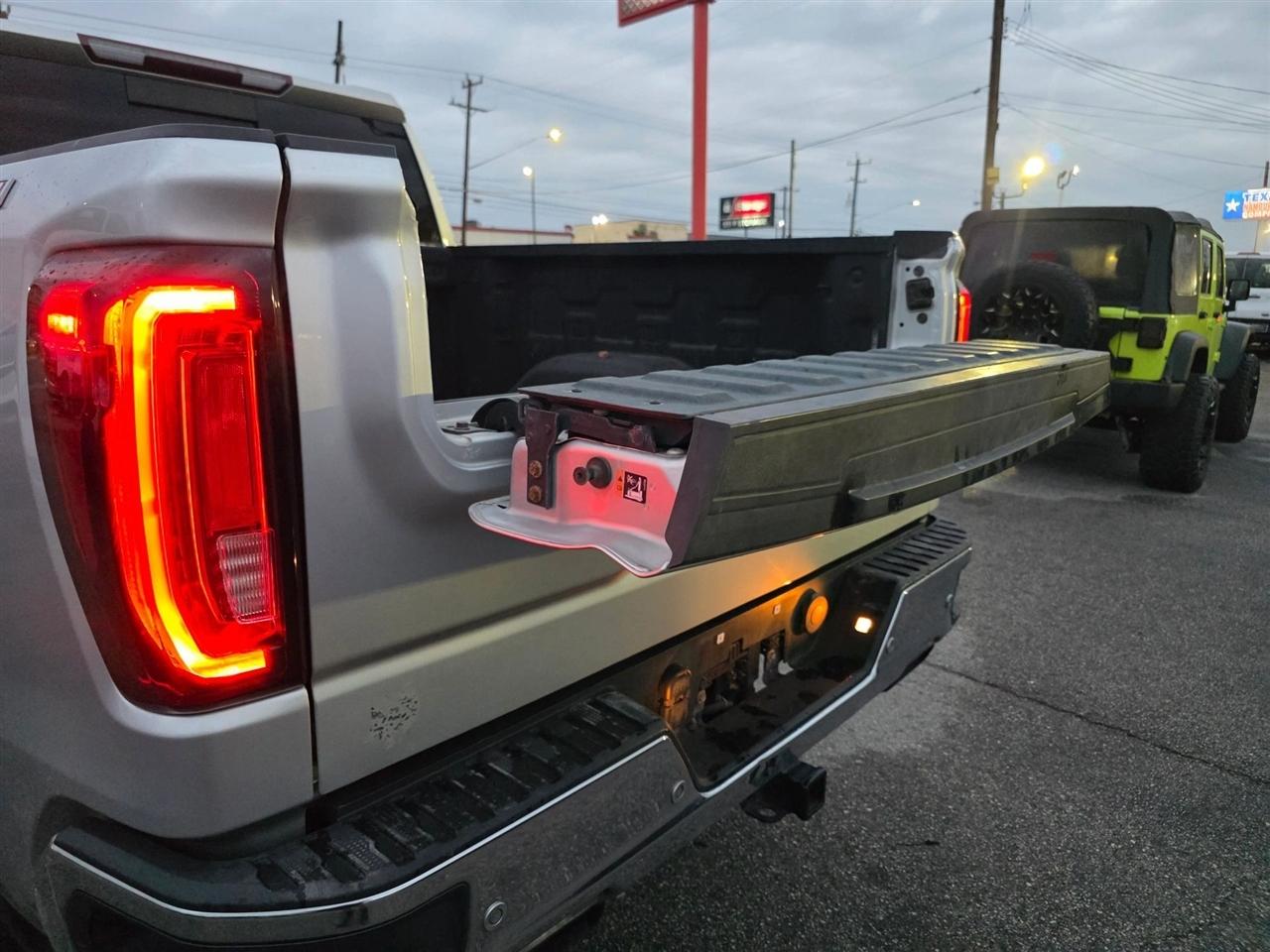GMC Sierra 1500 4WD Crew Cab 147" SLT 2019