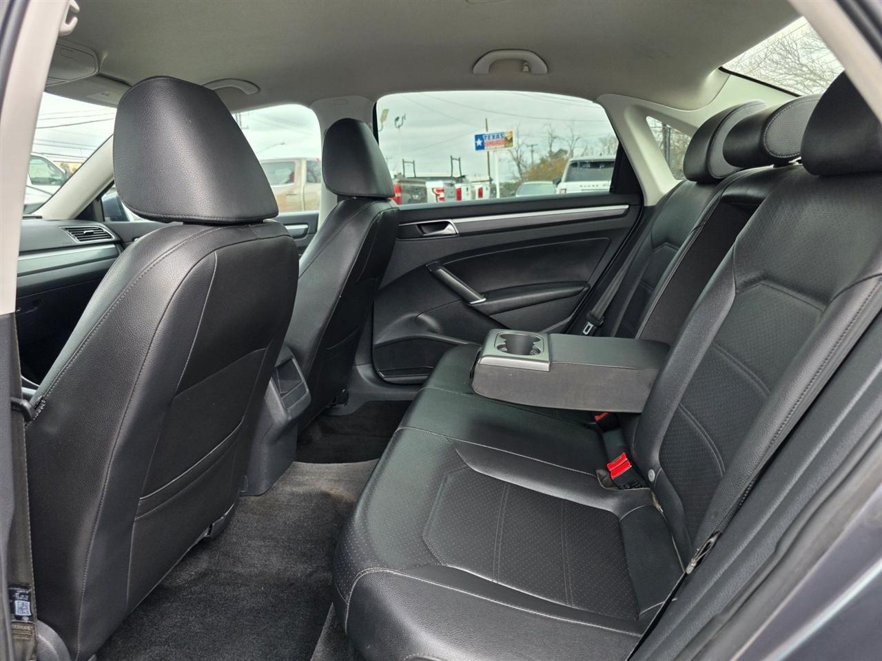 Volkswagen Passat 2.0T S Auto 2018