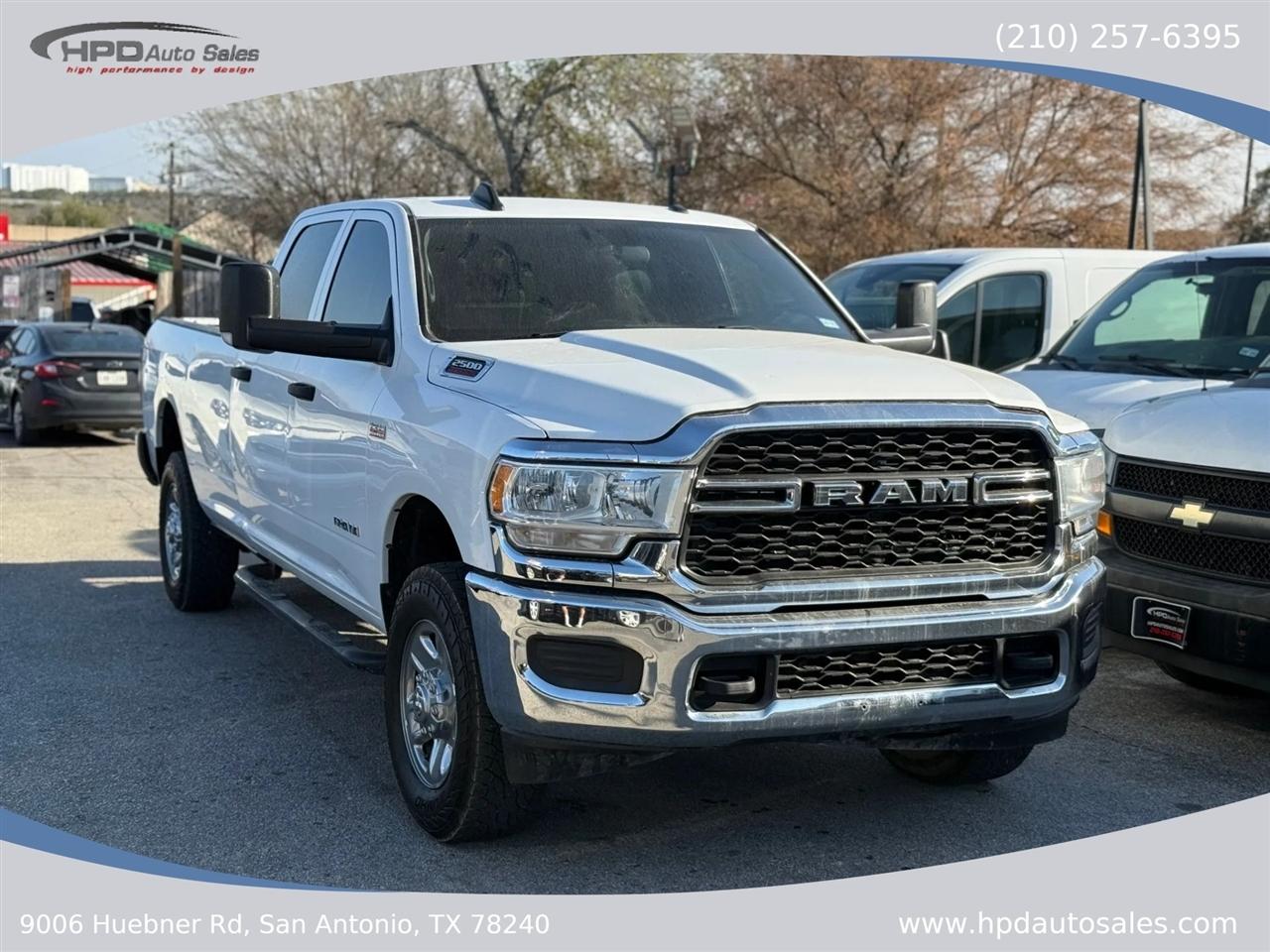 RAM 2500 Tradesman 4x4 Crew Cab 8' Box 2022