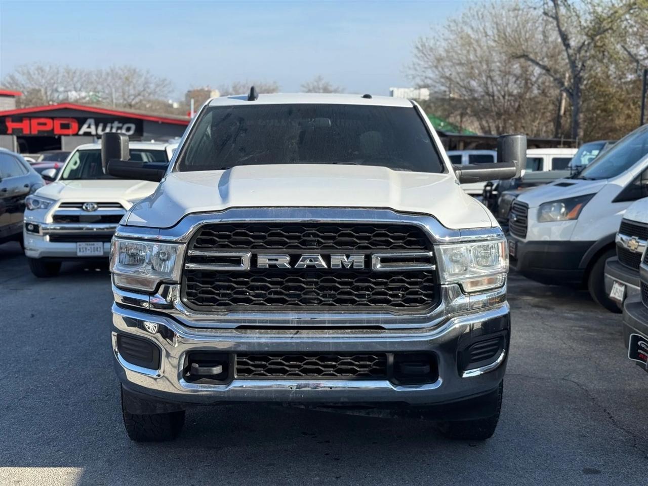 RAM 2500 Tradesman 4x4 Crew Cab 8' Box 2022
