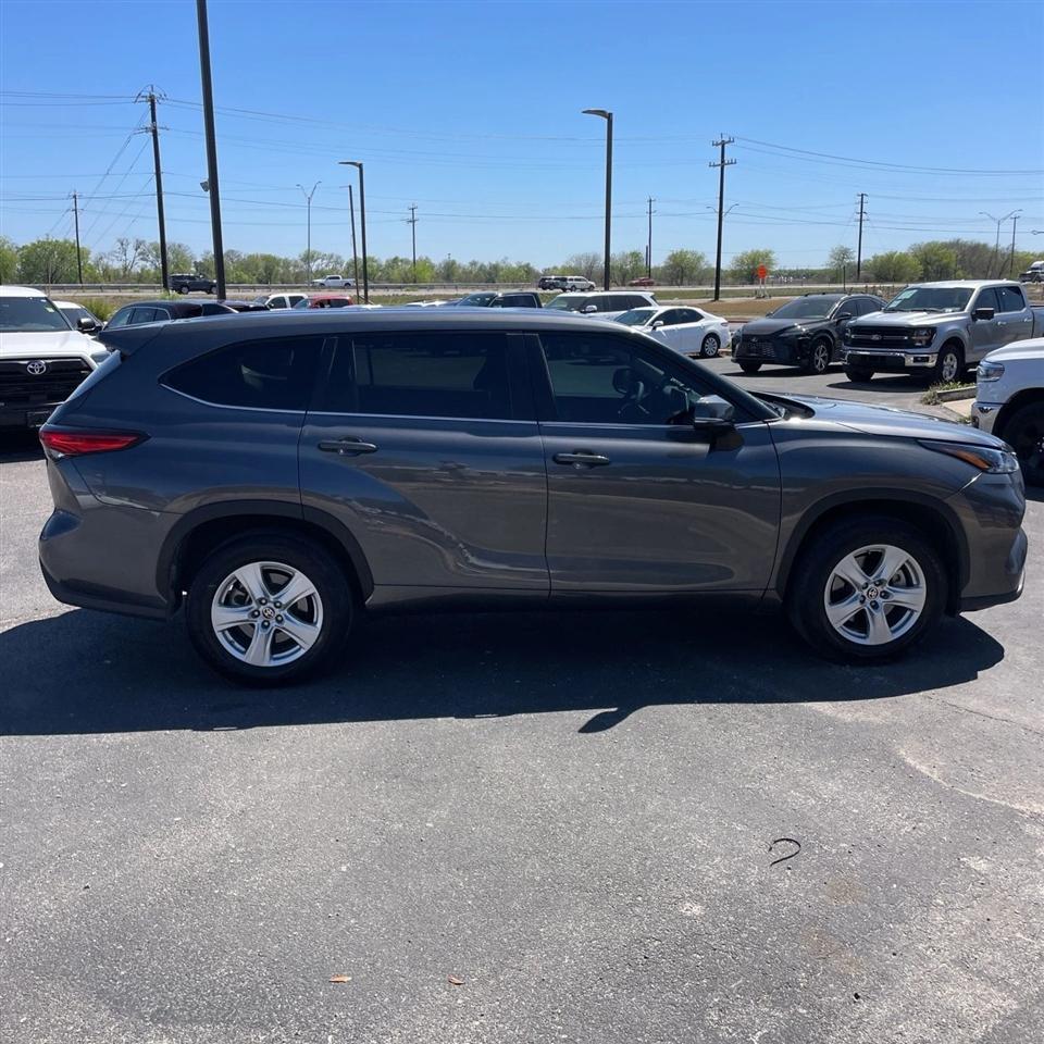 Toyota Highlander Platinum FWD (Natl) 2023