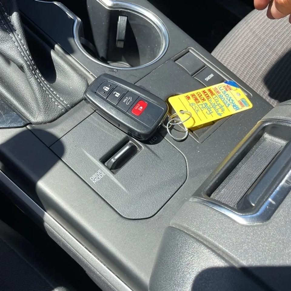 Toyota Highlander Platinum FWD (Natl) 2023