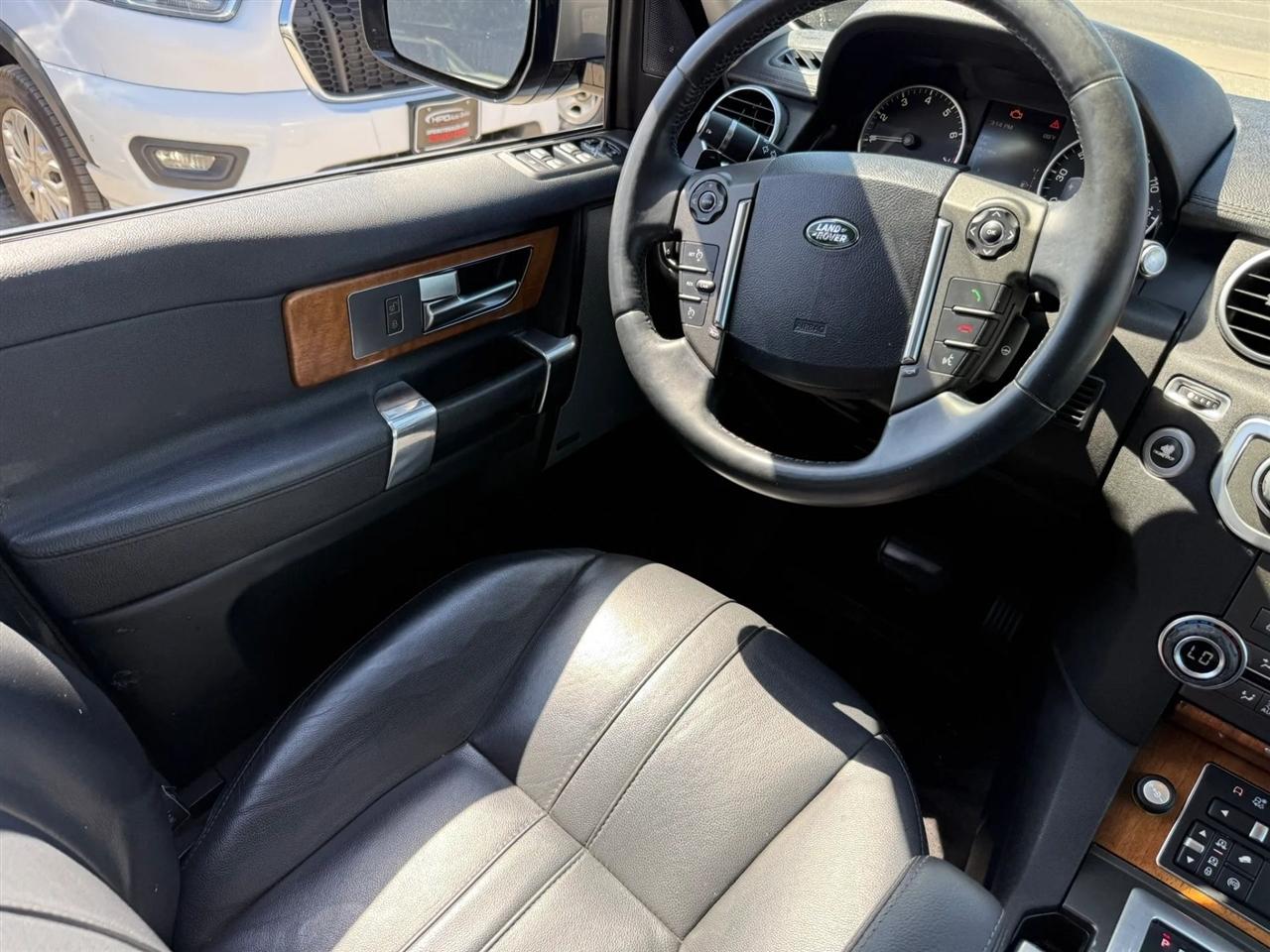 Land Rover LR4 4WD 4dr HSE 2015