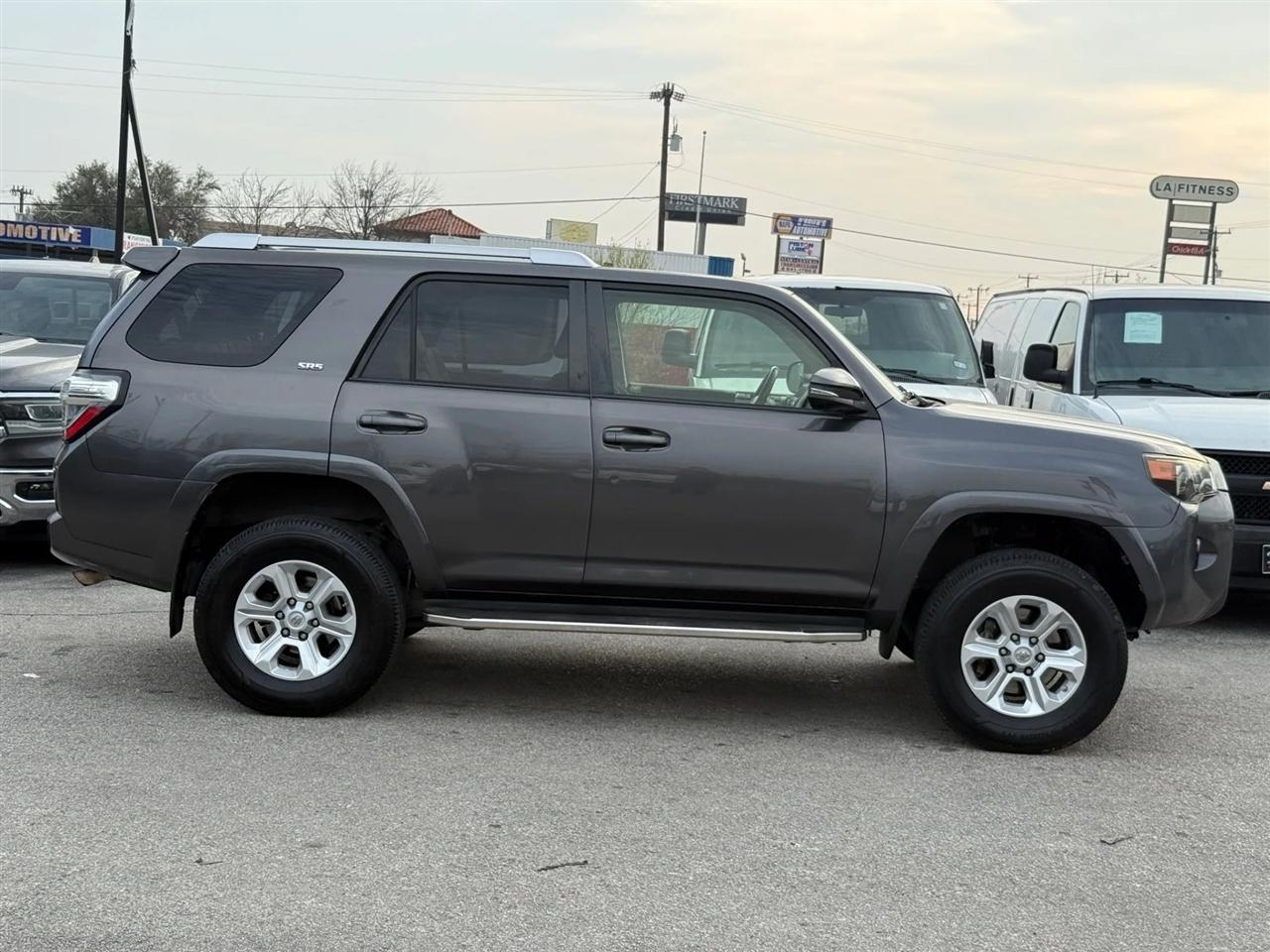 Toyota 4Runner RWD 4dr V6 SR5 Premium (Natl) 2015
