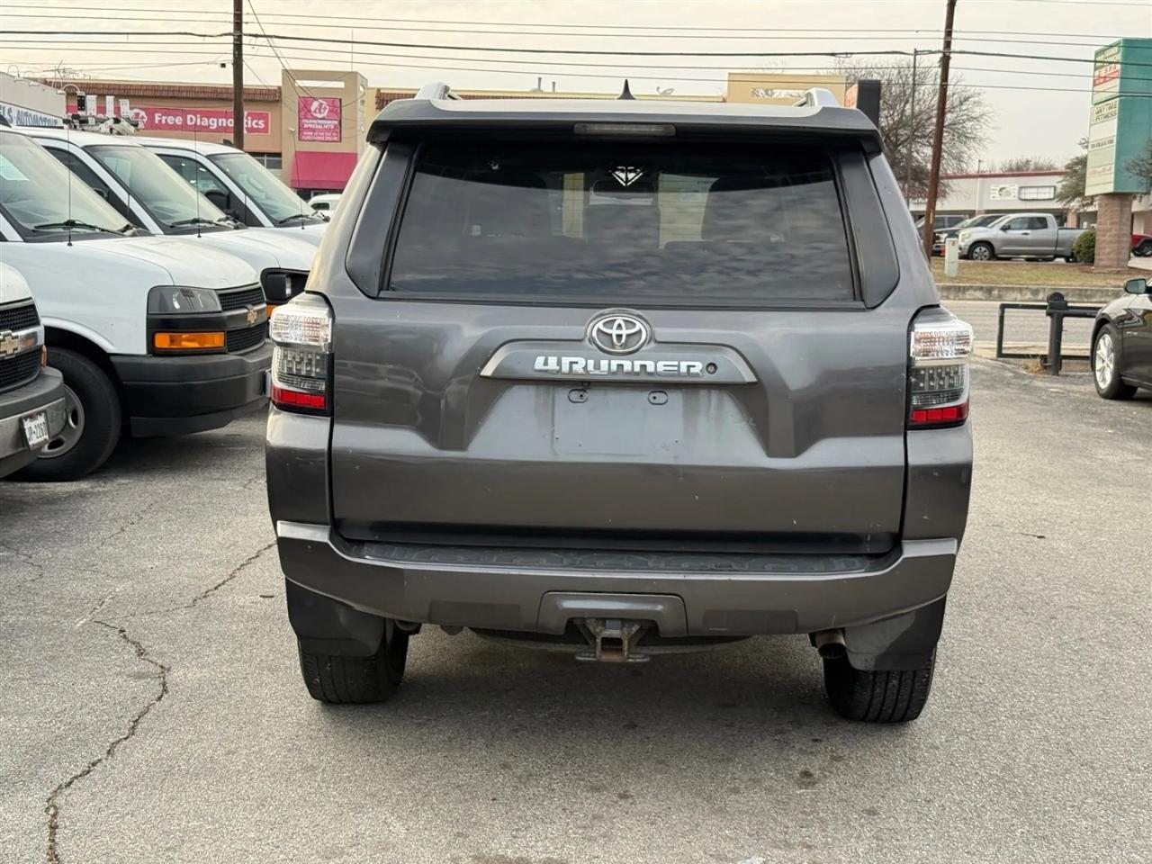 Toyota 4Runner RWD 4dr V6 SR5 Premium (Natl) 2015