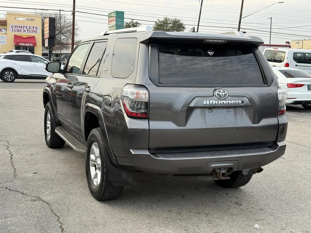 Toyota 4Runner RWD 4dr V6 SR5 Premium (Natl) 2015