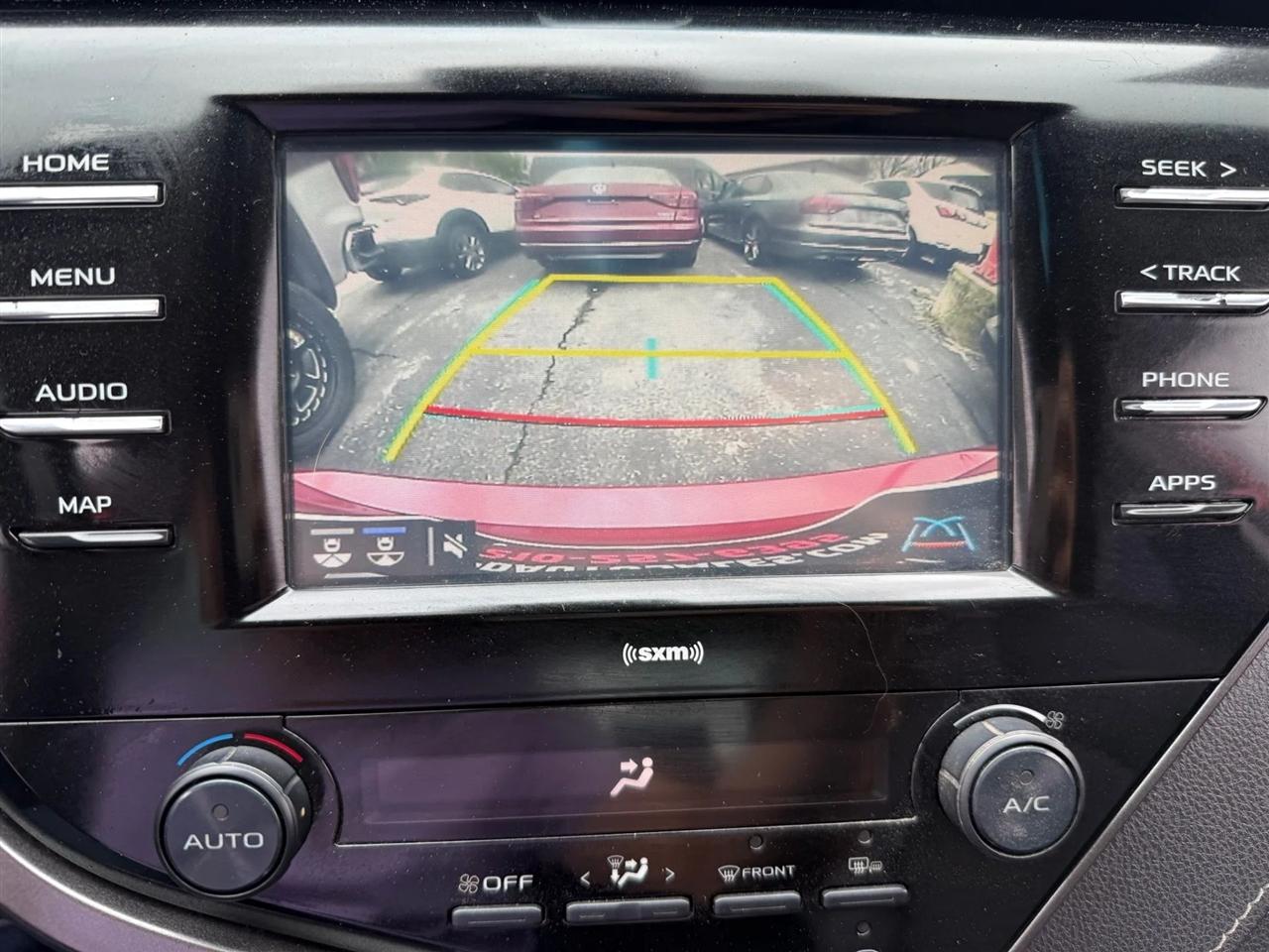 Toyota Camry SE Auto (Natl) 2020