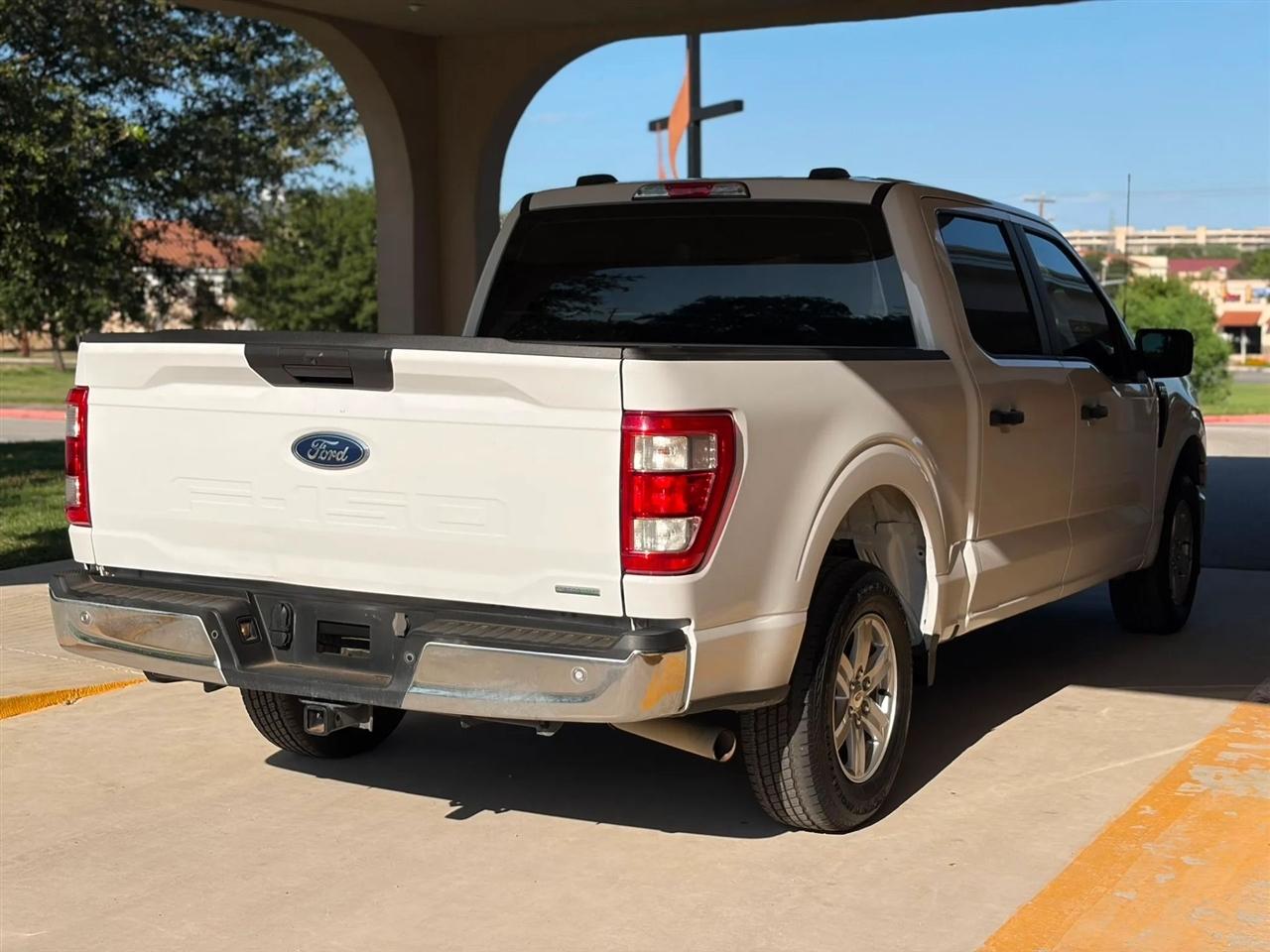 Ford F-150 Lariat 2WD SuperCrew 5.5' Box 2023