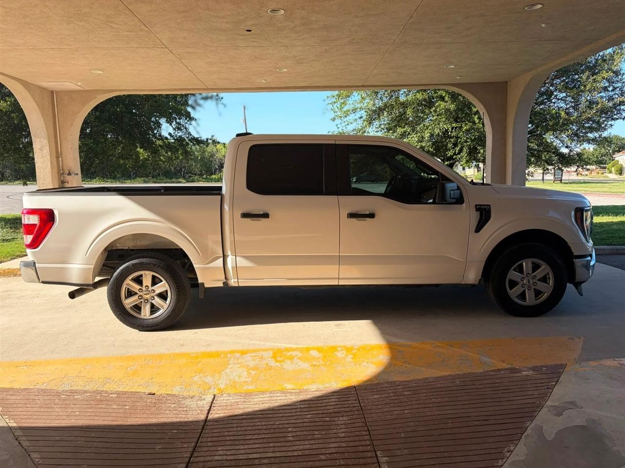 Ford F-150 Lariat 2WD SuperCrew 5.5' Box 2023