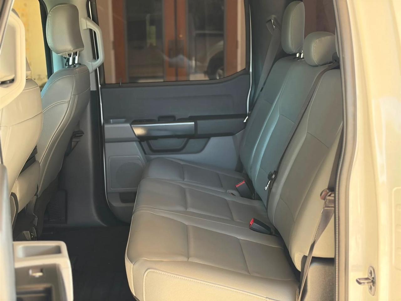 Ford F-150 Lariat 2WD SuperCrew 5.5' Box 2023