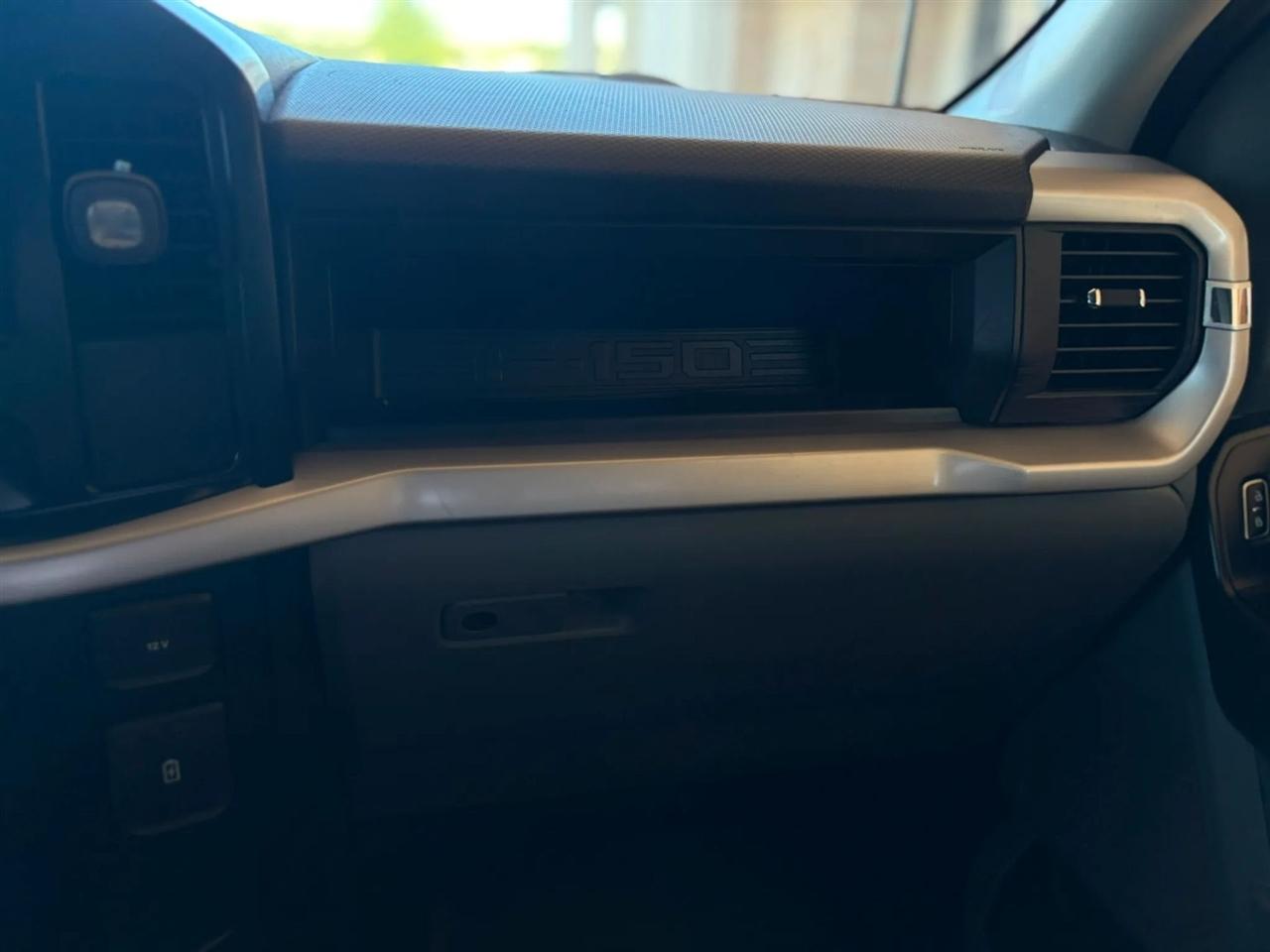 Ford F-150 Lariat 2WD SuperCrew 5.5' Box 2023