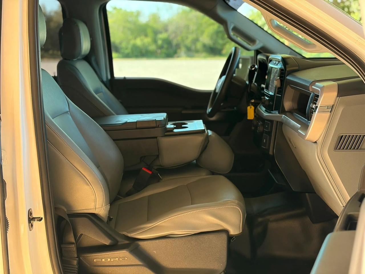 Ford F-150 Lariat 2WD SuperCrew 5.5' Box 2023