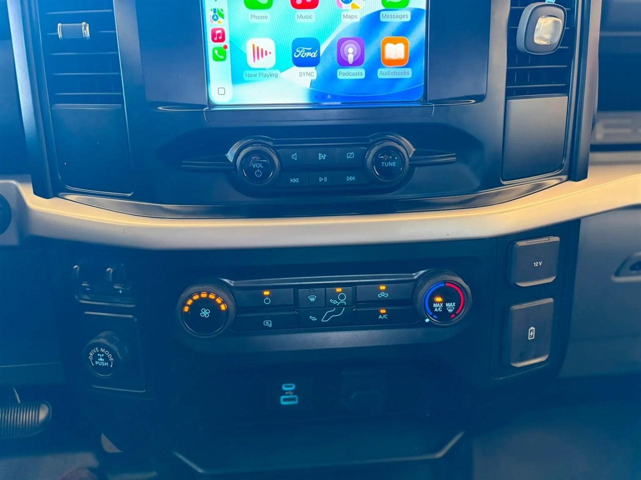 Ford F-150 Lariat 2WD SuperCrew 5.5' Box 2023