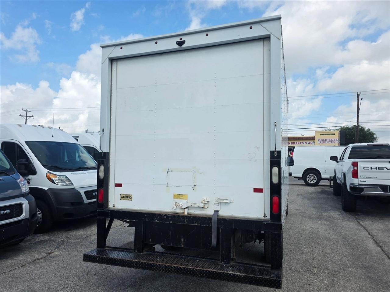 Chevrolet Express Commercial Cutaway 3500 Van 139" 2018
