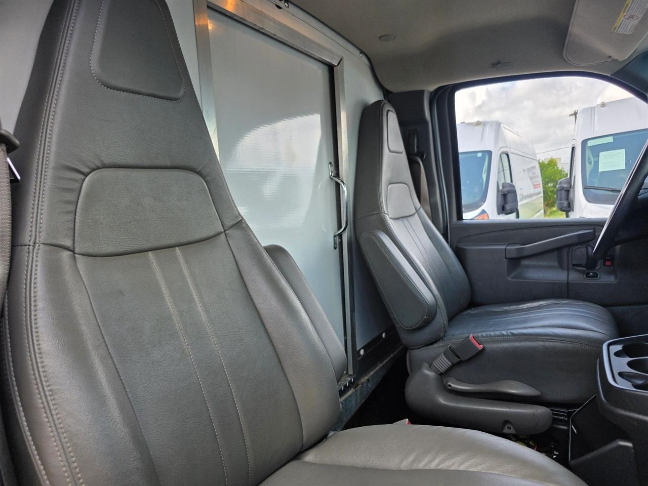 Chevrolet Express Commercial Cutaway 3500 Van 139" 2018