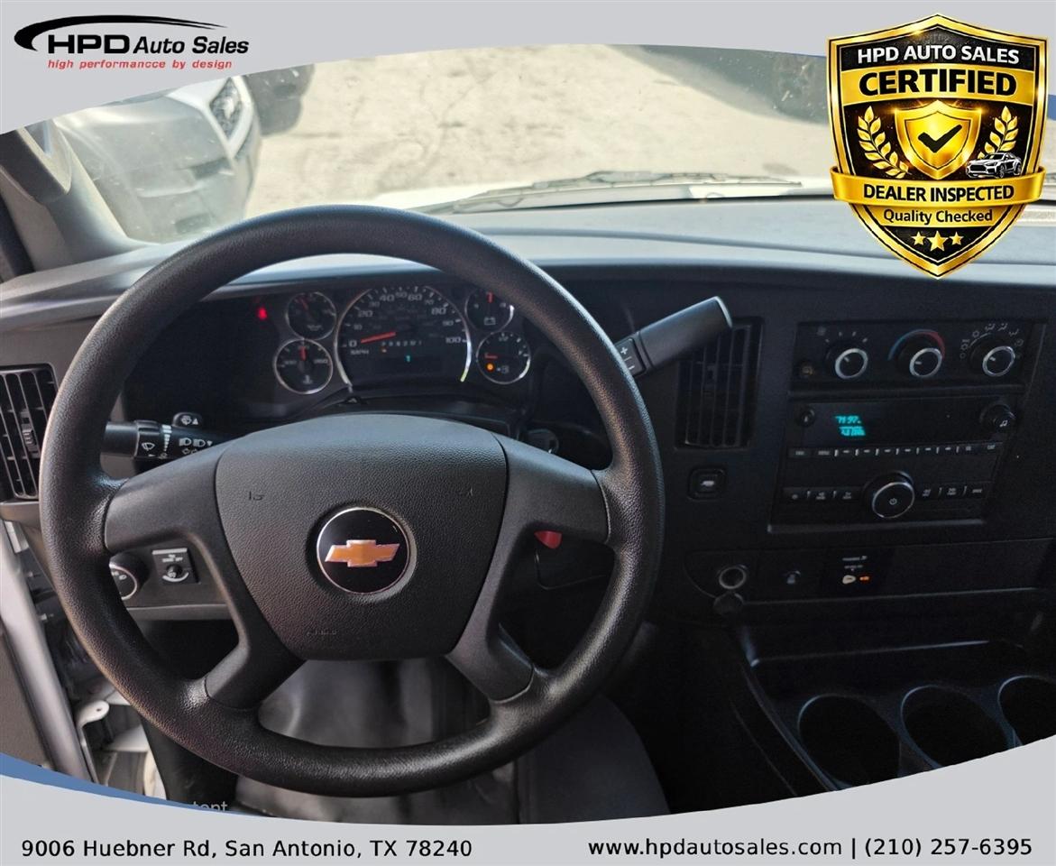 Chevrolet Express Commercial Cutaway 3500 Van 139" 2018