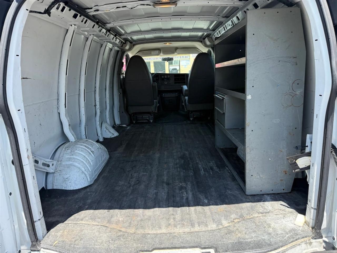 Chevrolet Express Cargo Van RWD 2500 135" 2013