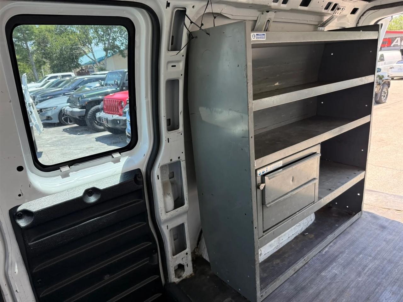 Chevrolet Express Cargo Van RWD 2500 135" 2013