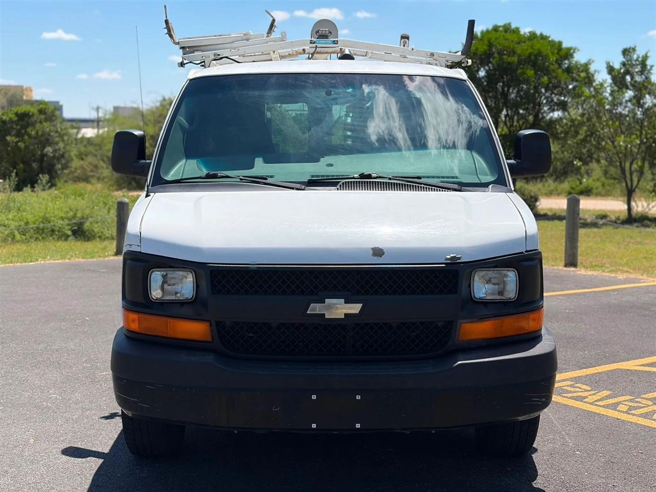 Chevrolet Express Cargo Van RWD 2500 135" 2012