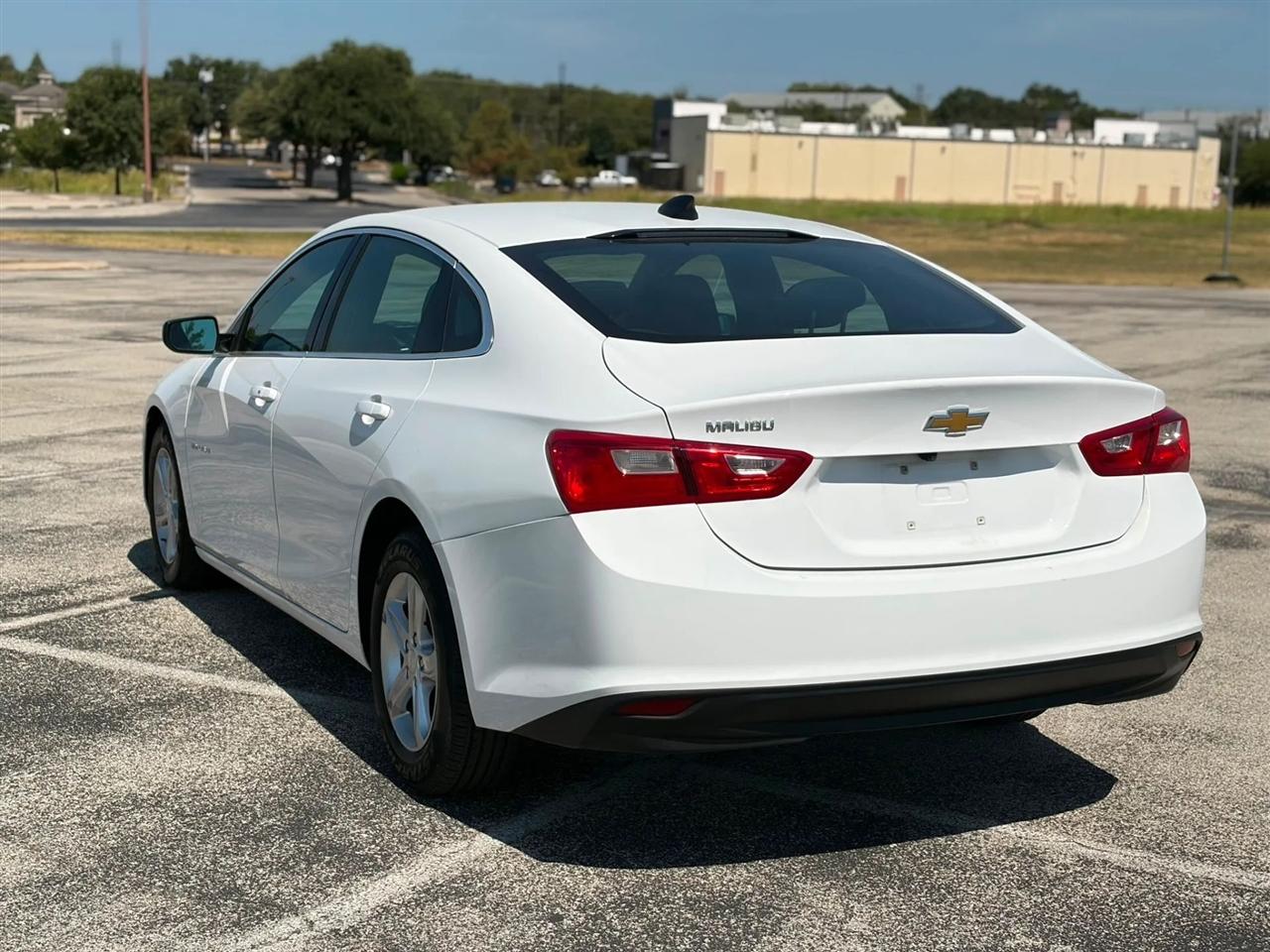 Chevrolet Malibu 4dr Sdn LS w/1FL 2024