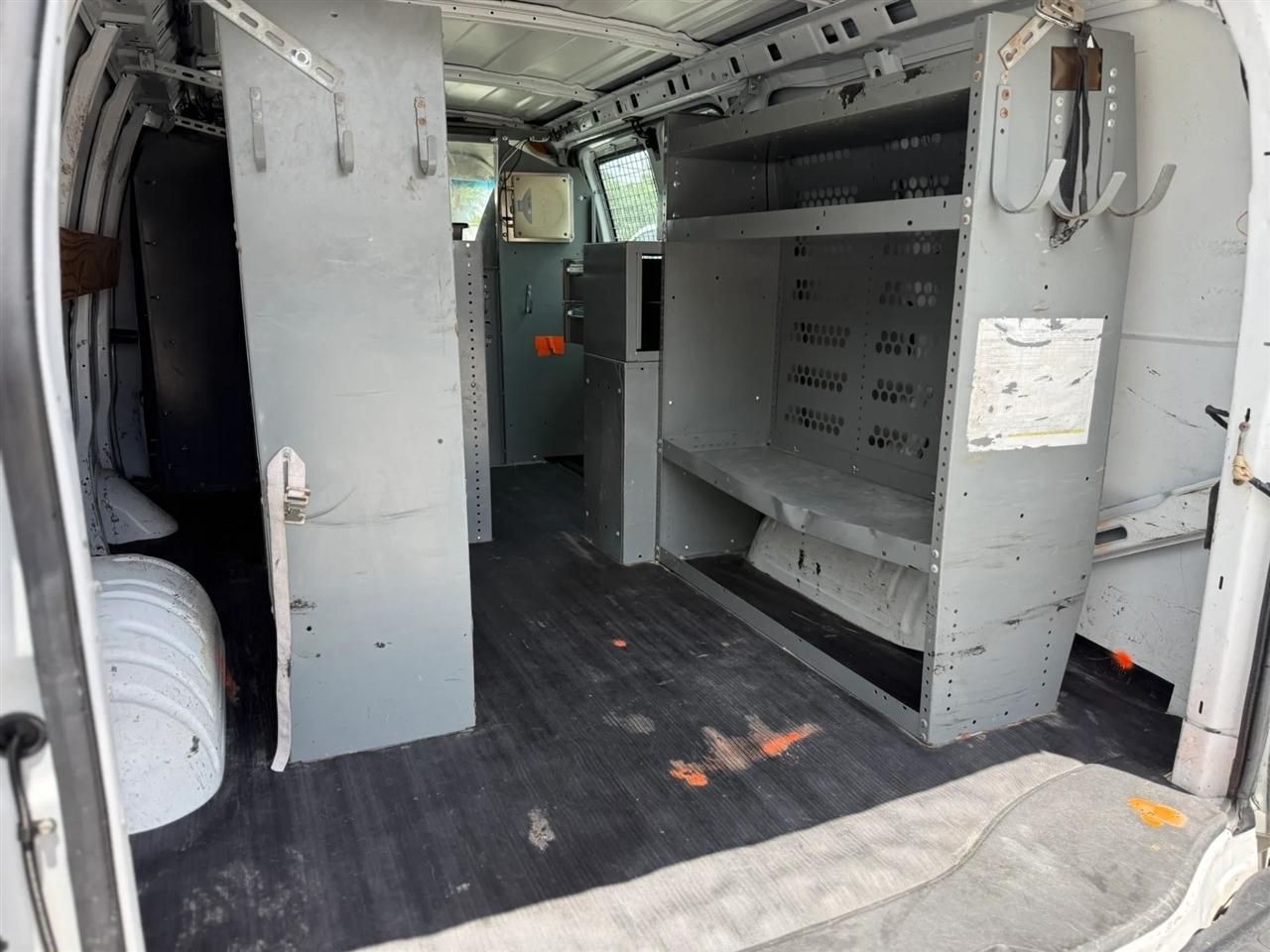 Chevrolet Express Cargo Van RWD 2500 135" 2013